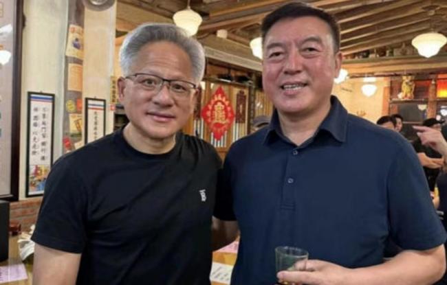黄仁勋的“中国搭子”塌房了? 黄仁勋的“中国搭子”塌房了?