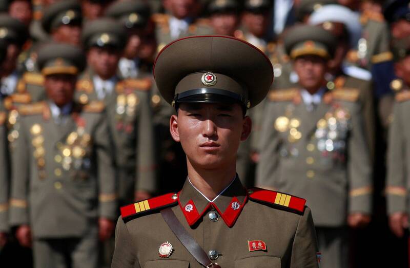 南韩政府批评，南韩与乌克兰双方针对北韩战俘移送达成保密协议，但乌克兰仍单方面公开此消息，因此要求乌克兰政府提出解释并道歉。图为北韩士兵示意图。（路透）